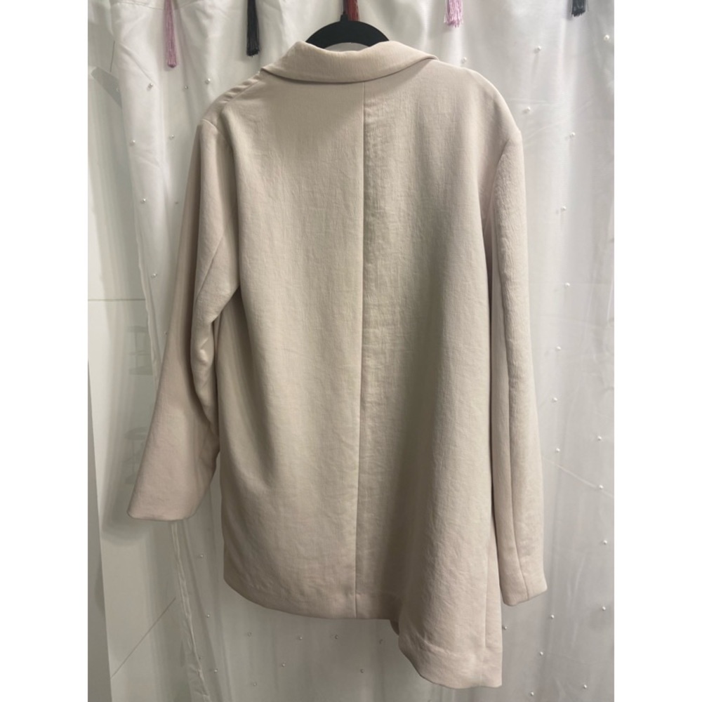 RARE! NEW! Aritzia Wilfred Cherrelle Bone White Double Breasted Blazer - Picture 9 of 12